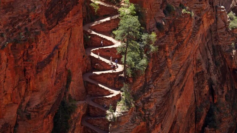 Lost in Zion National Park? Here’s How to Keep Your Bearings